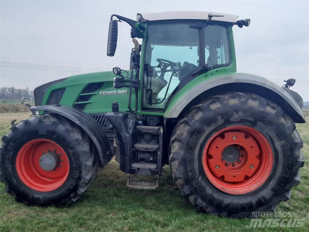 Fendt 826 Vario Traktory