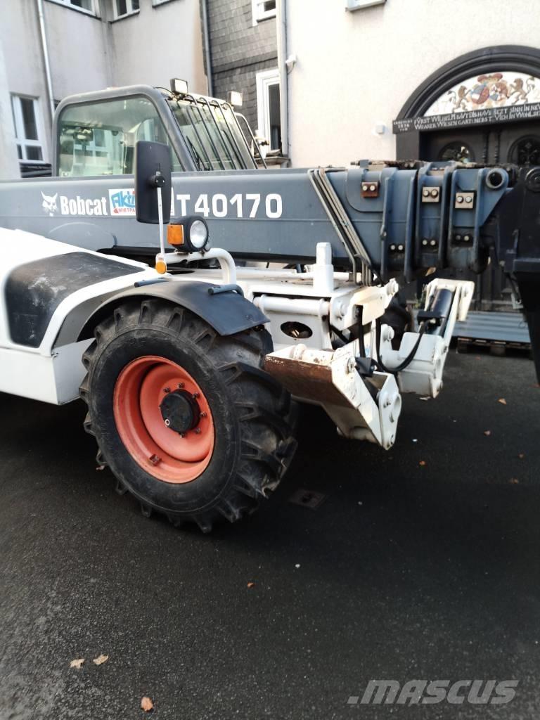 Bobcat B40170-D221 Teleskopické manipulátory