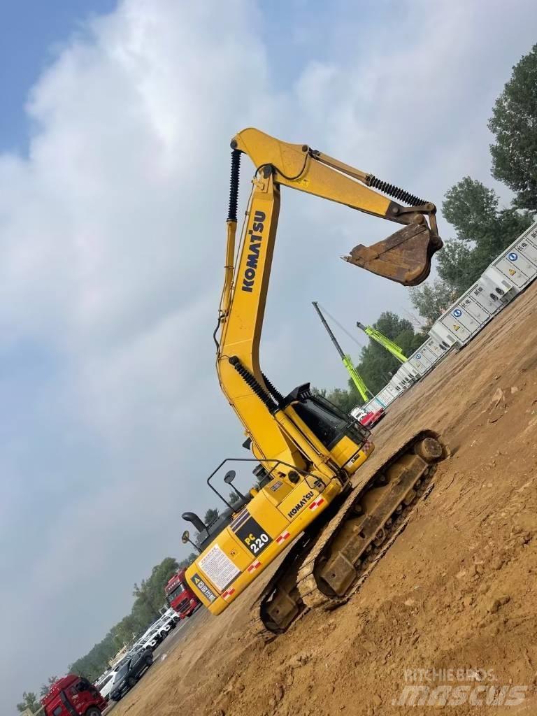Komatsu pc220-8 Pásová rýpadla
