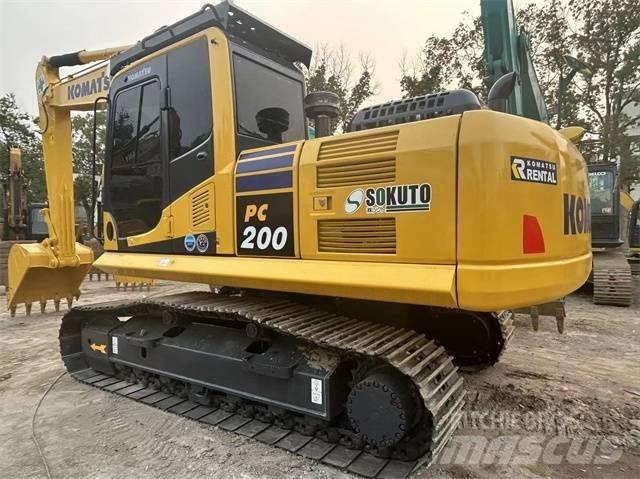 Komatsu PC 200-8 Pásová rýpadla