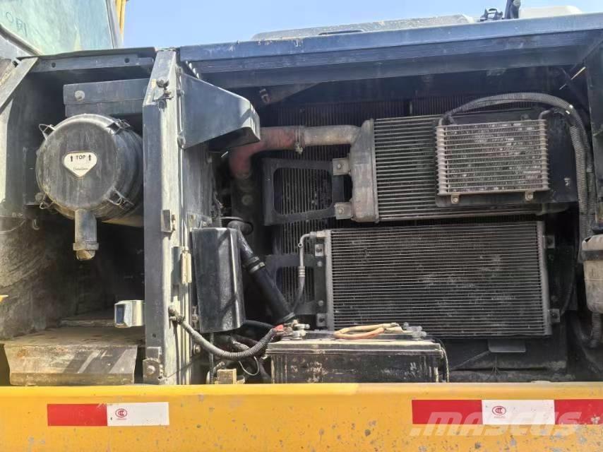 Sumitomo SH200 Pásová rýpadla