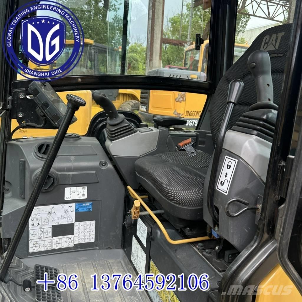 CAT 302 CR Mini rýpadla < 7t