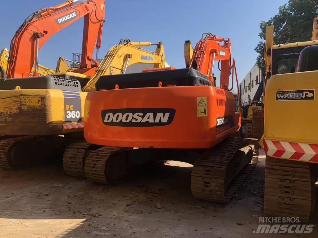 Doosan 225 LC Pásová rýpadla