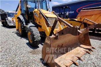 JCB 3CX 4X4 Rýpadlo-nakladače