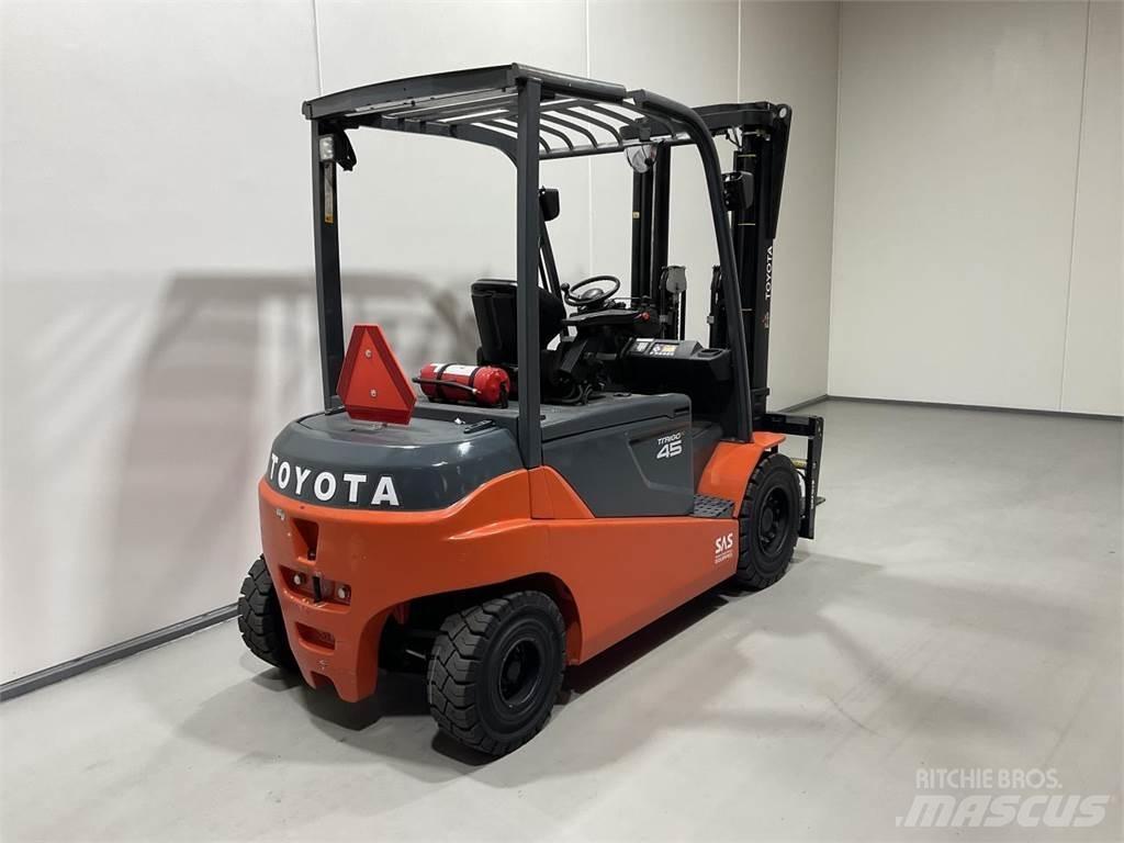 Toyota 8FBMT45 Akumulátorové vozíky
