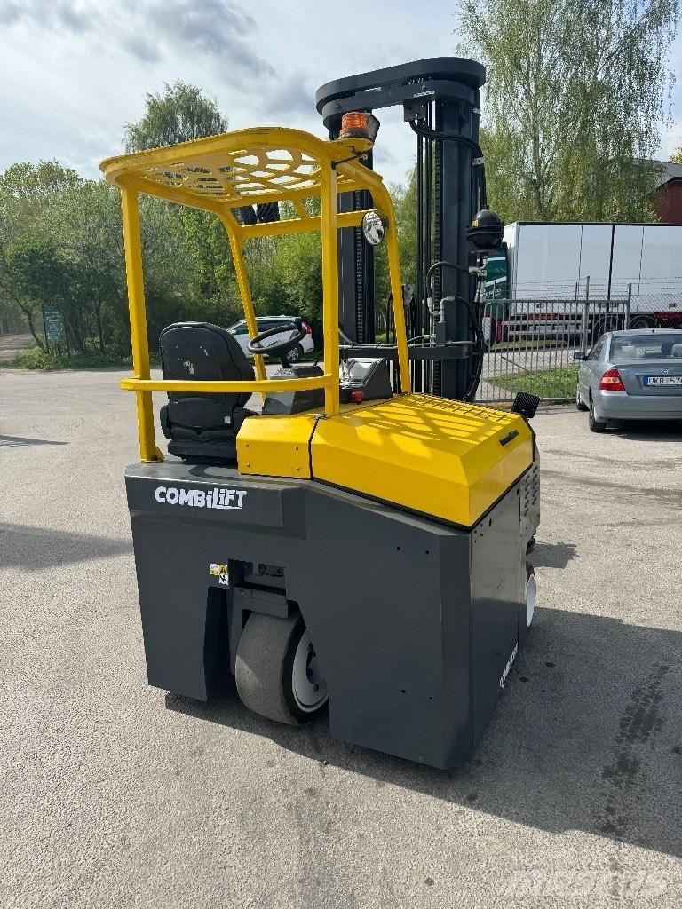 Combilift CBE3000 4 cestní vysokozdvižné vozíky