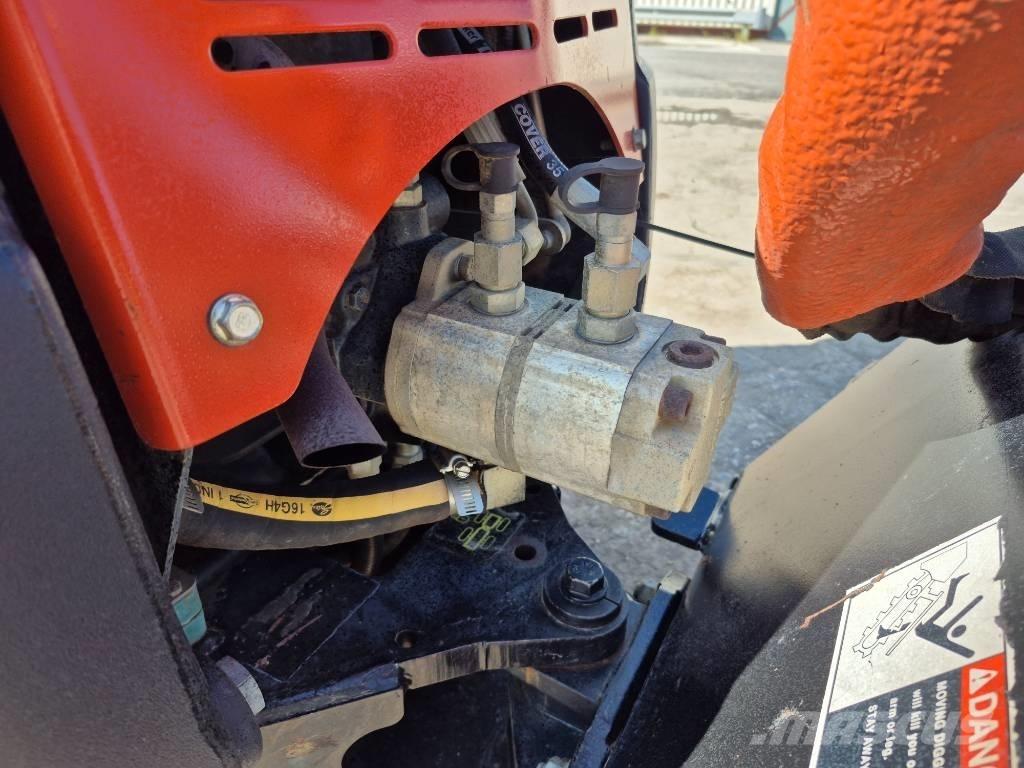 Ditch Witch R300 Rýhovače