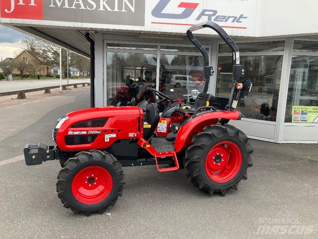 Branson 2500h Traktory