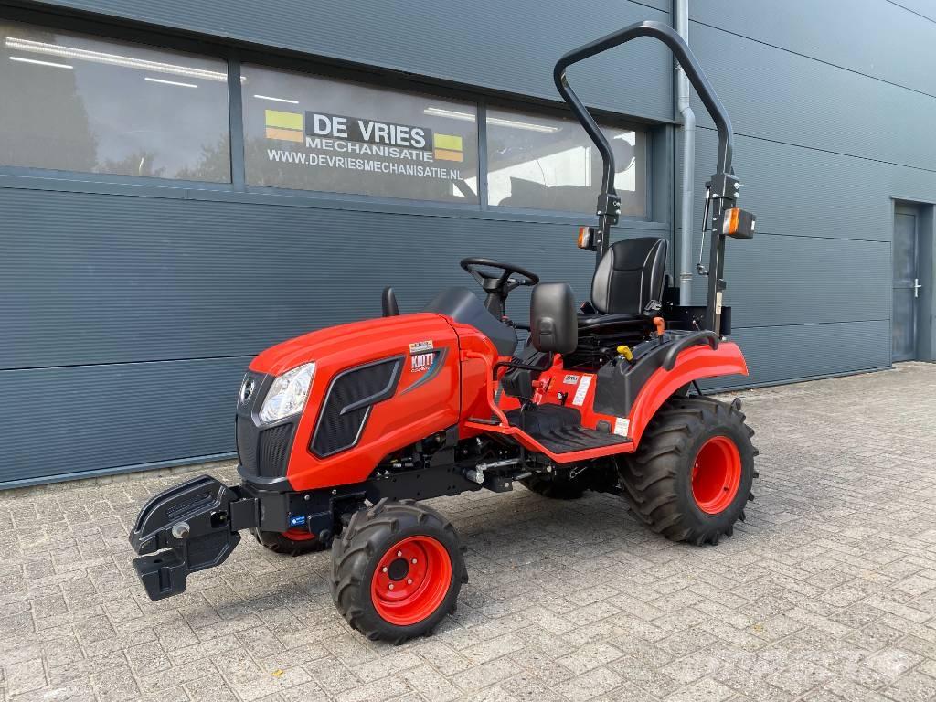 Kioti CS 2220 Traktory