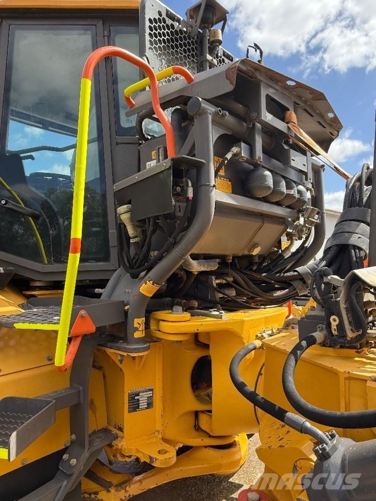 Volvo A30G Kloubové dempry