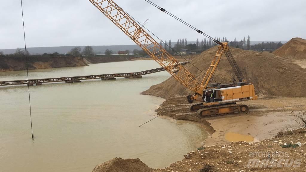 Liebherr HS 883 HD Pásové jeřáby