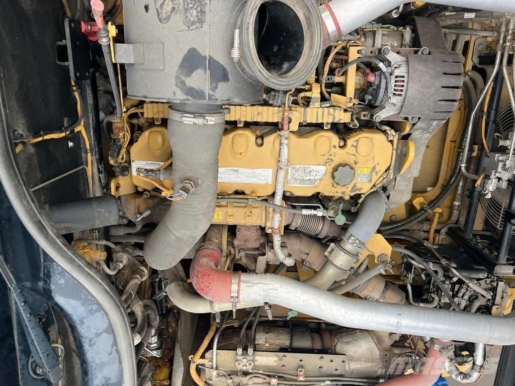 CAT 725 C Kloubové dempry