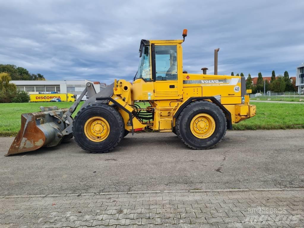 Volvo L70C Kolové nakladače