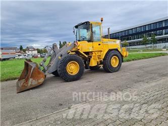Volvo L70C Kolové nakladače