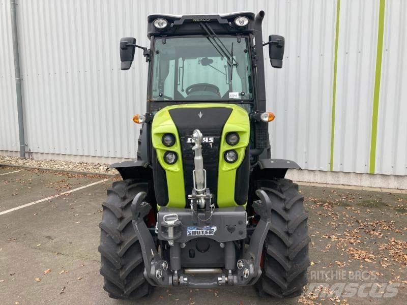 CLAAS NEXOS 260 L Traktory