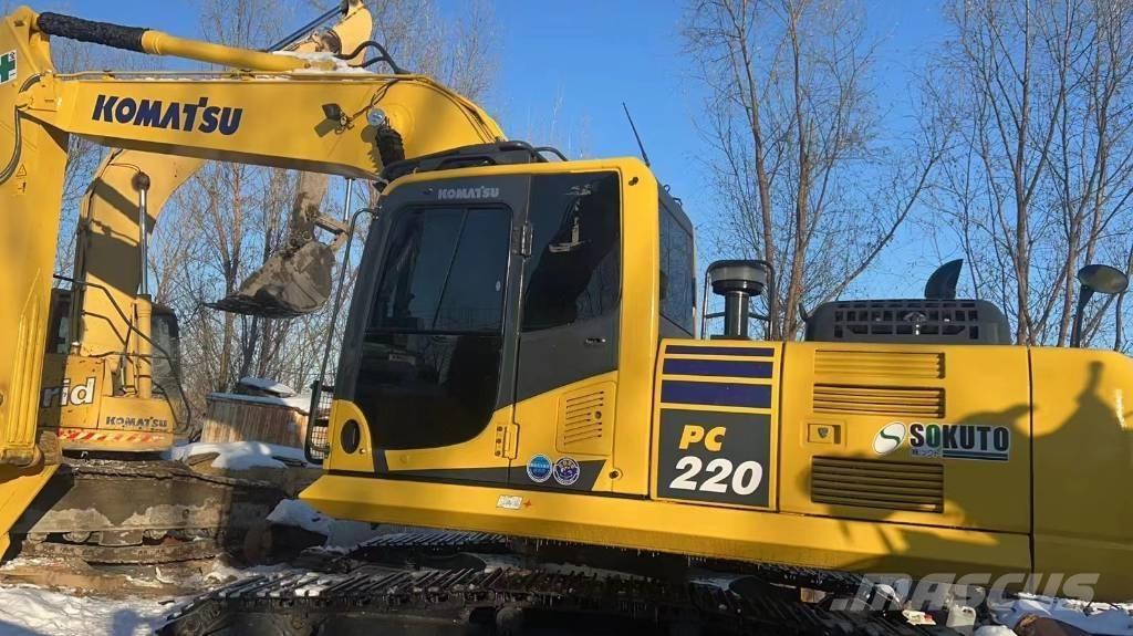Komatsu PC 220-8 Pásová rýpadla