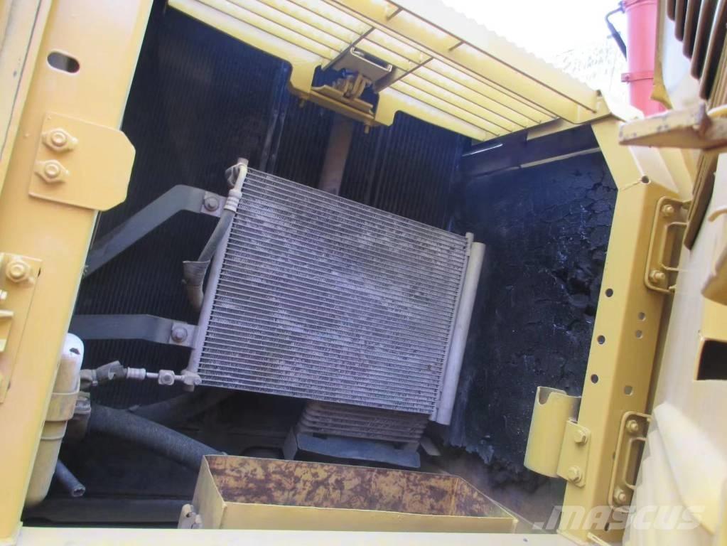 Komatsu PC 240 Pásová rýpadla