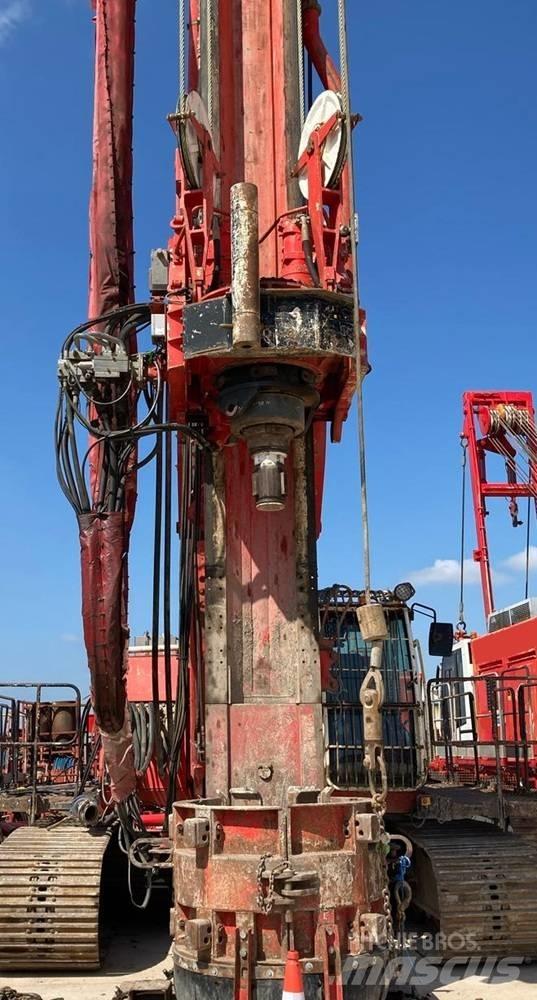 Soilmec SR70 Pilířové jeřáby