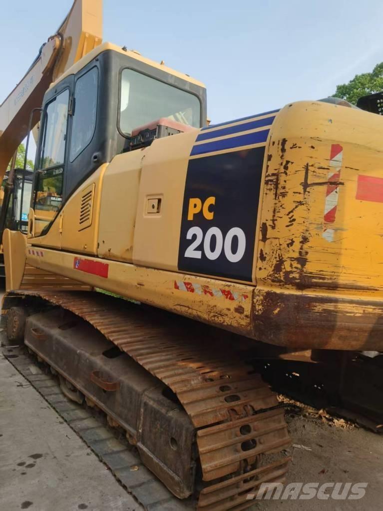 Komatsu PC 200-7 Pásová rýpadla