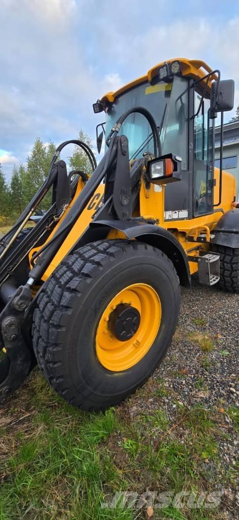 JCB 412 S Kolové nakladače