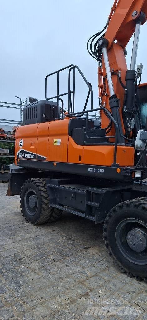 Doosan DX 190 W-7 Kolová rýpadla
