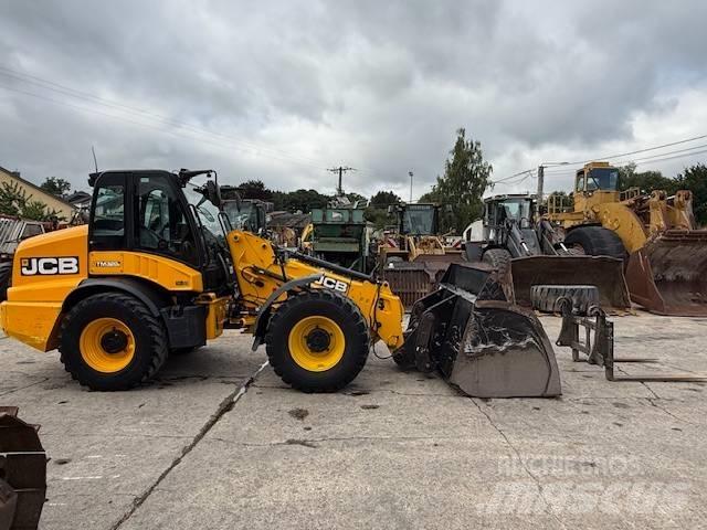 JCB TM 320 S Teleskopické manipulátory