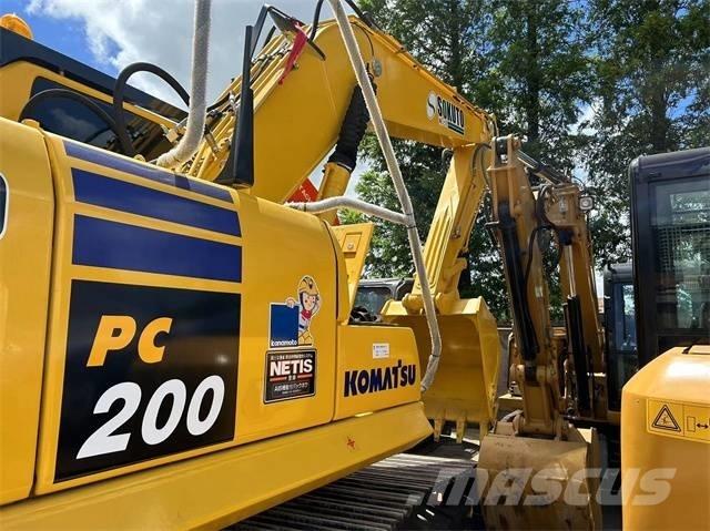 Komatsu PC 200-8 Pásová rýpadla
