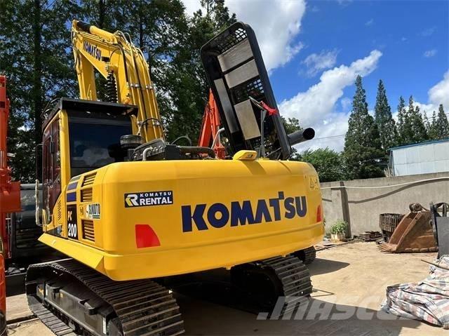 Komatsu PC 200-8 Pásová rýpadla