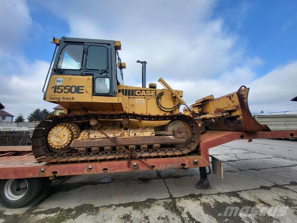 CASE 1550 E Pásové dozery