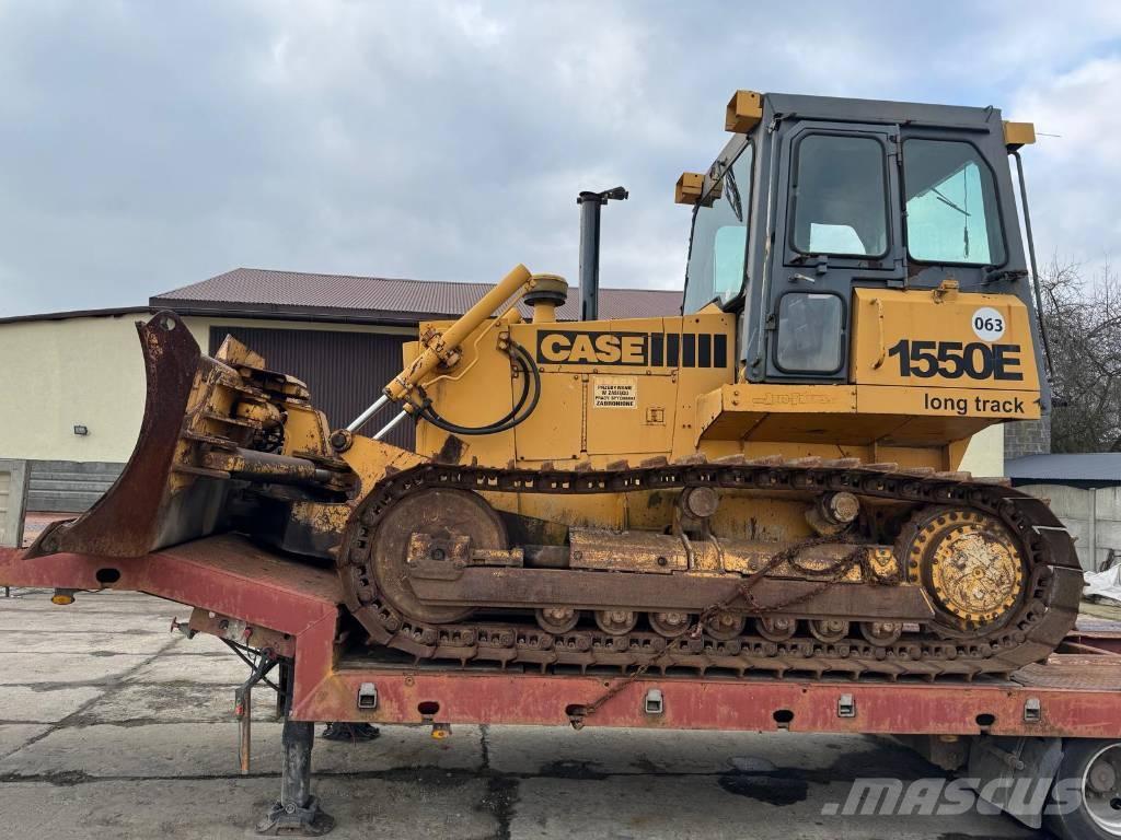 CASE 1550 E Pásové dozery