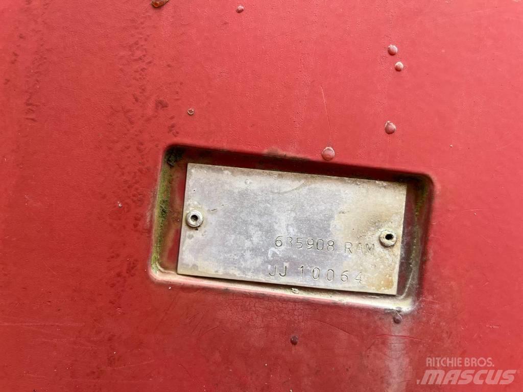 Hardi TR 2000 SPB Tažené postřikovače