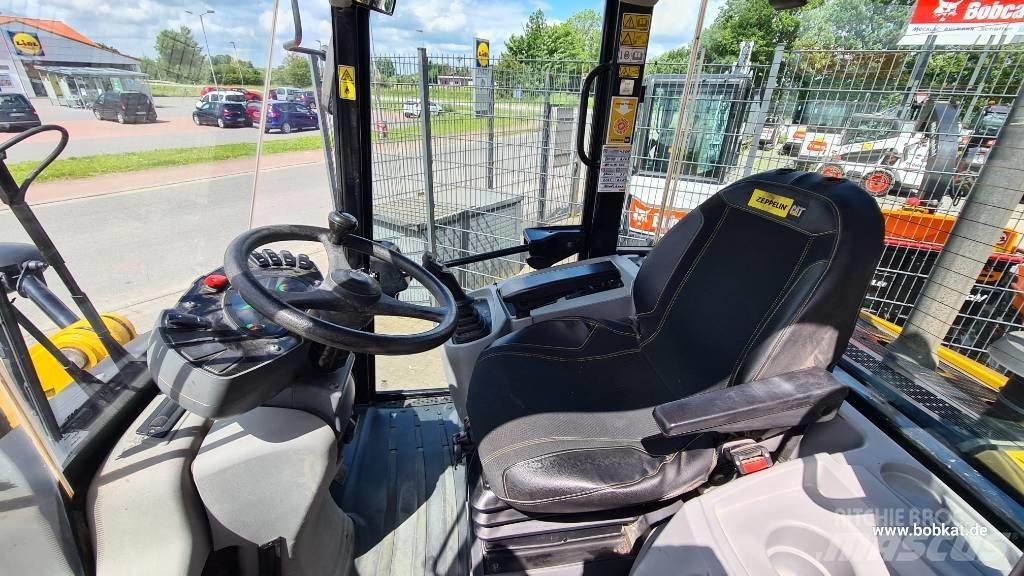 CAT 908 Kolové nakladače
