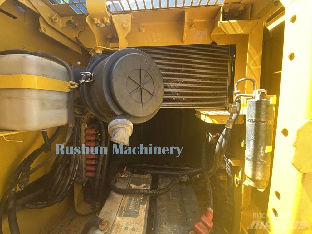 Komatsu PC 130 Pásová rýpadla