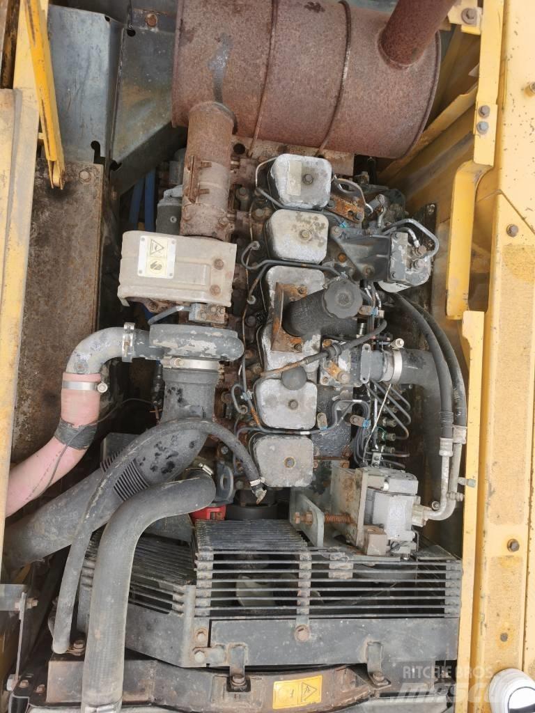 Komatsu PC 200-7 Pásová rýpadla