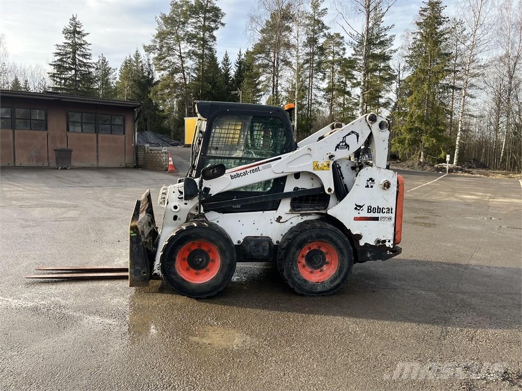 Bobcat S 770 Smykem řízené nakladače