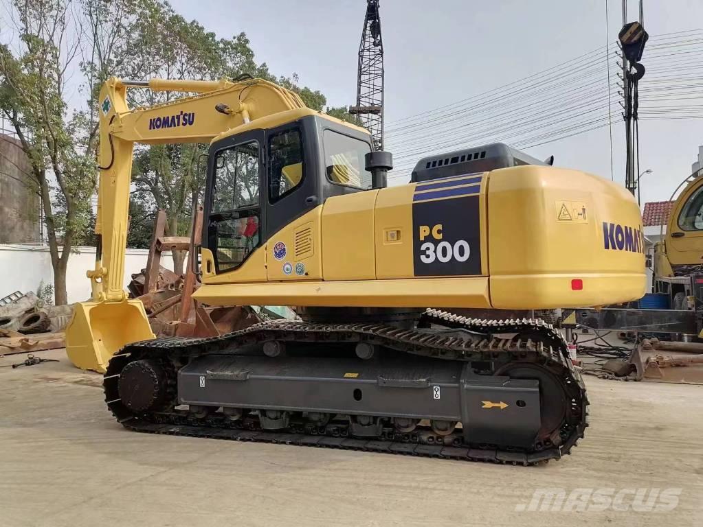 Komatsu PC 300 Pásová rýpadla