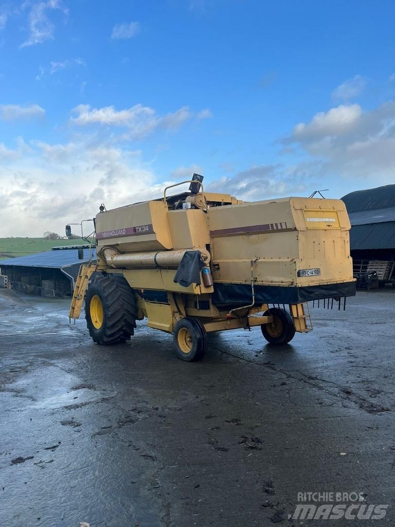 New Holland Tx34 Sklízecí mlátičky