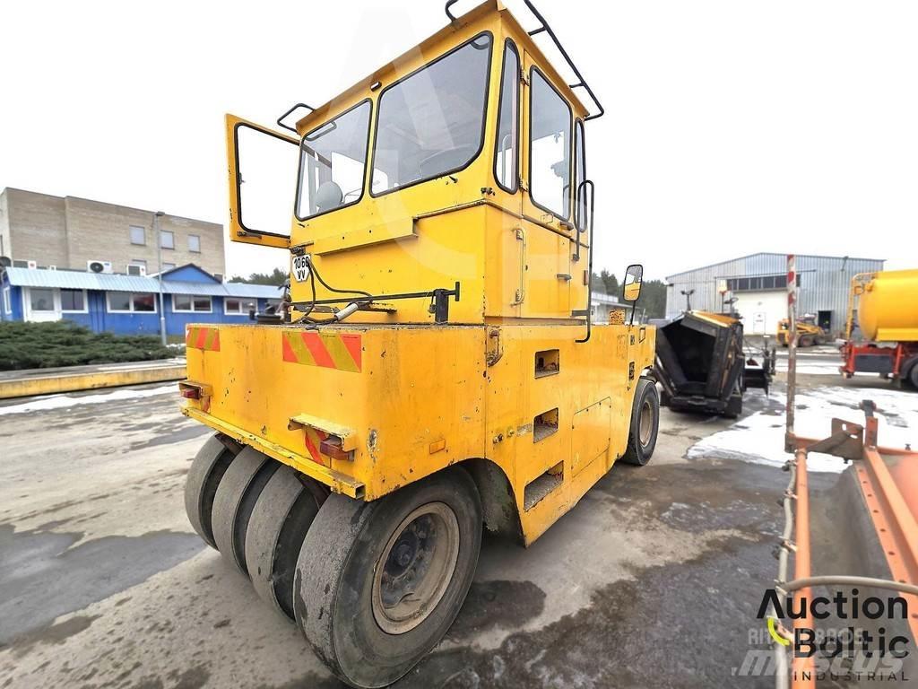 Hamm GRW 18 Pneumatikové válce