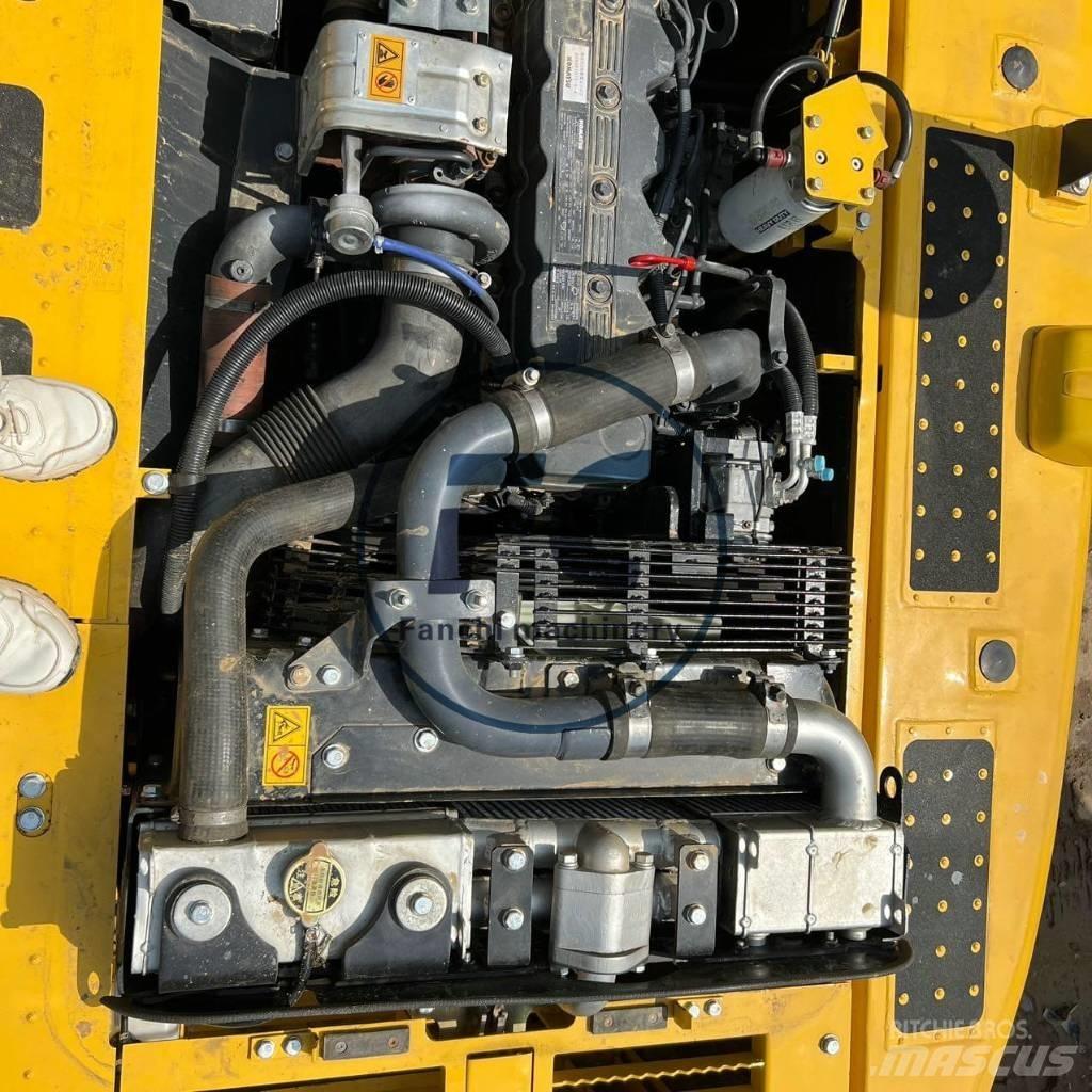 Komatsu PC 200 Pásová rýpadla