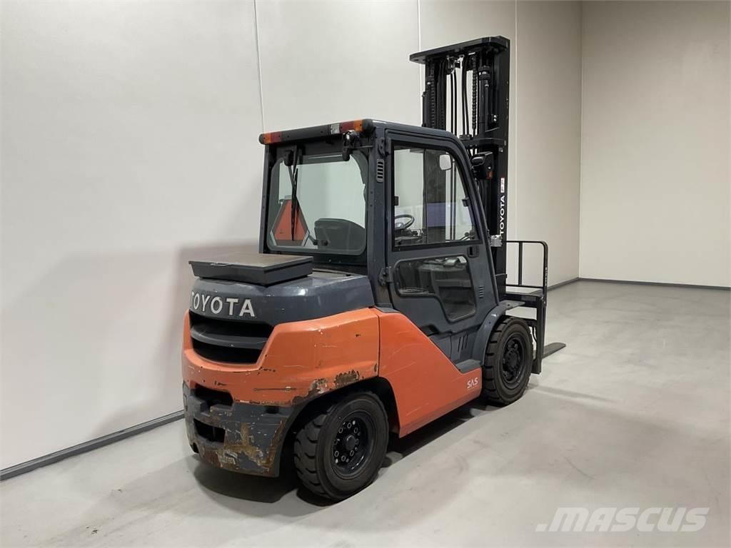 Toyota 40-8FD40N Dieselové vozíky