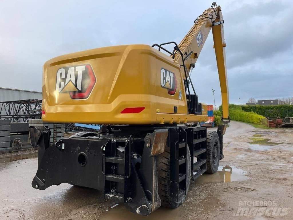 CAT 3040 Stroje pro manipulaci s odpadem