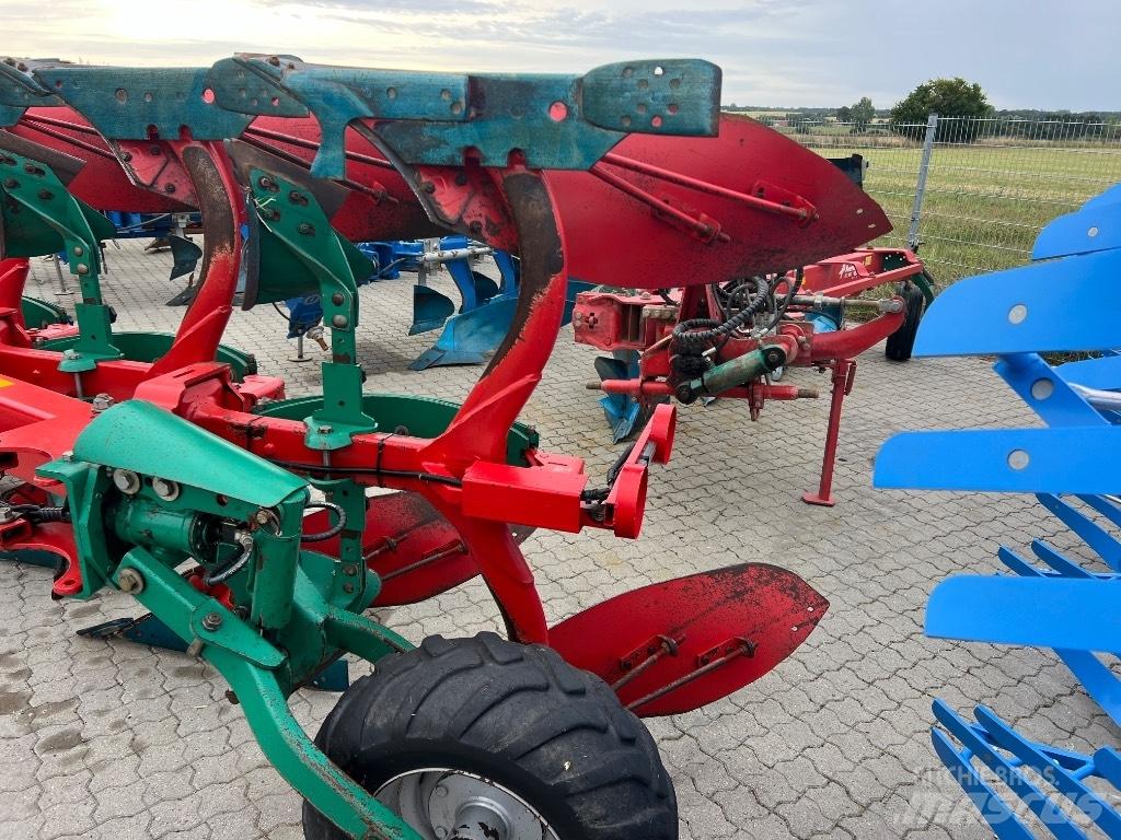 Kverneland 2500S Oboustranné pluhy