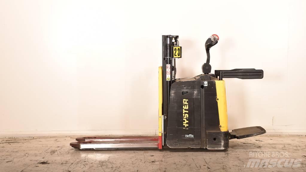 Hyster P2.0SD Nízkozdvižný vozík s plošinou
