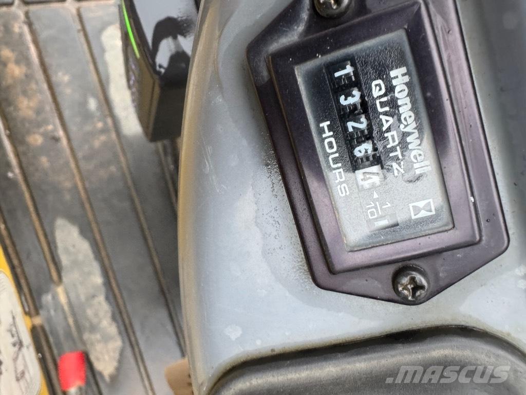 Yanmar SV08 (AH814) Mini rýpadla < 7t