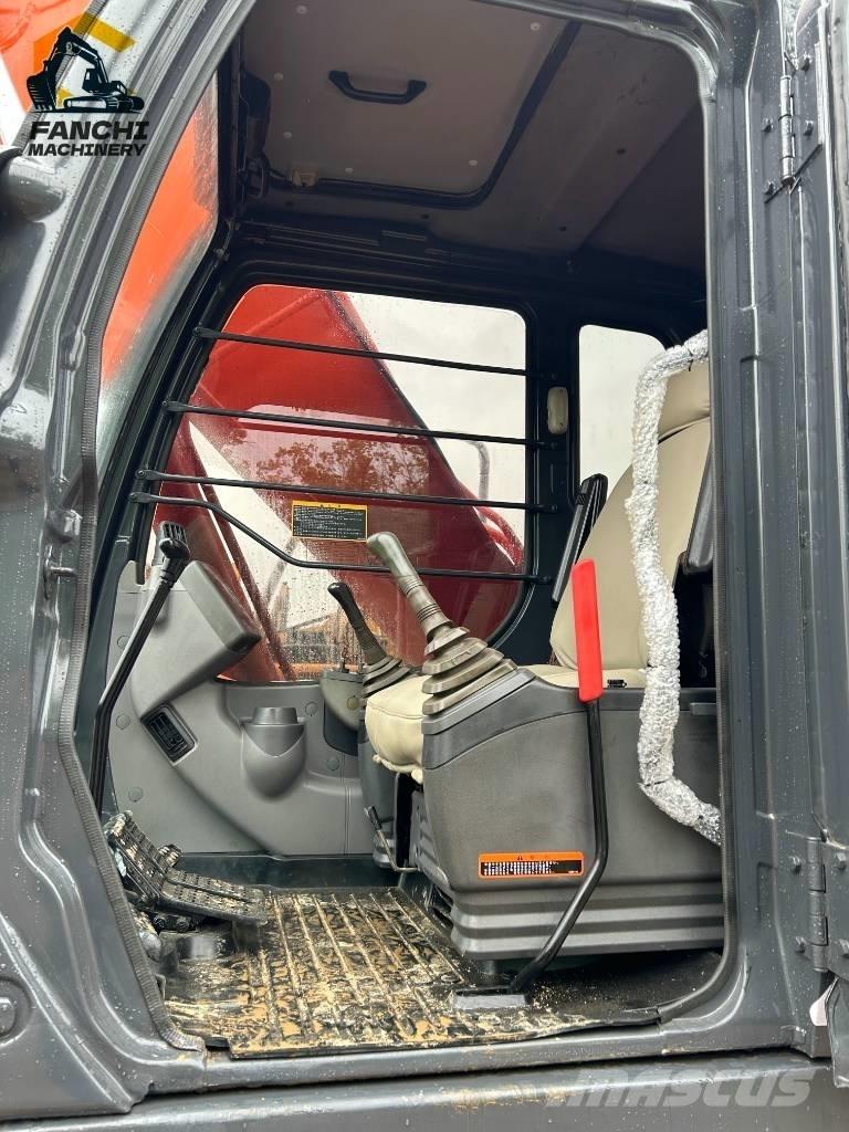 Hitachi 210LC Pásová rýpadla