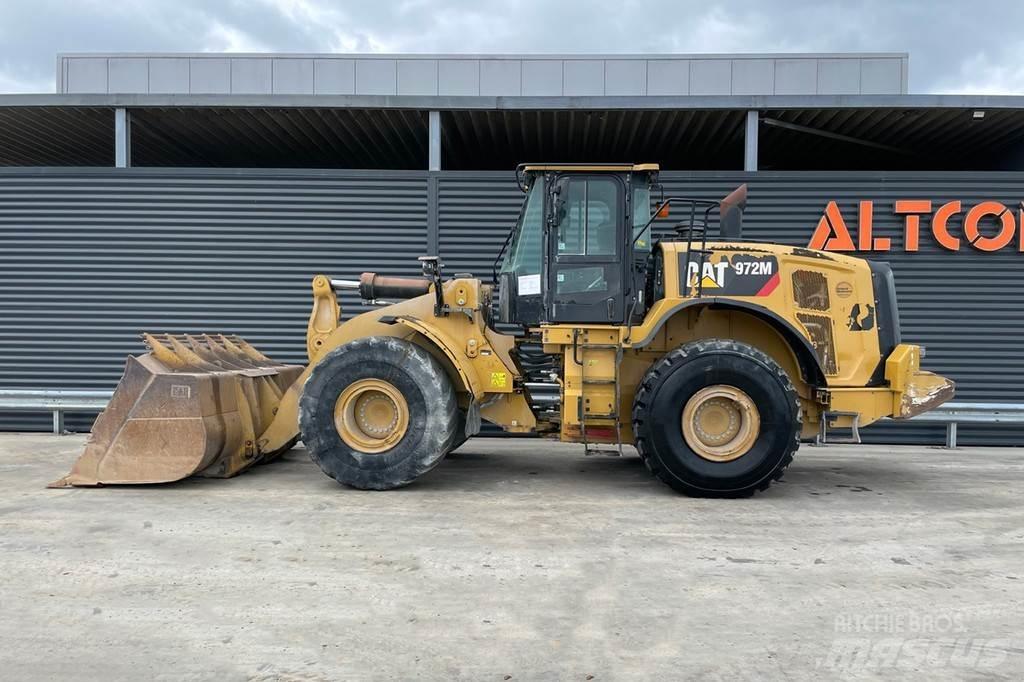 CAT 972M Kolové nakladače
