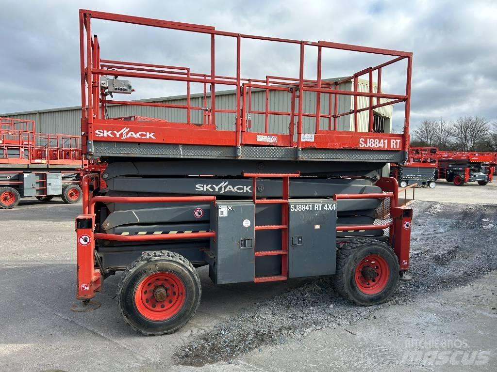 SkyJack SJ 8841 RT Nůžková zvedací plošina