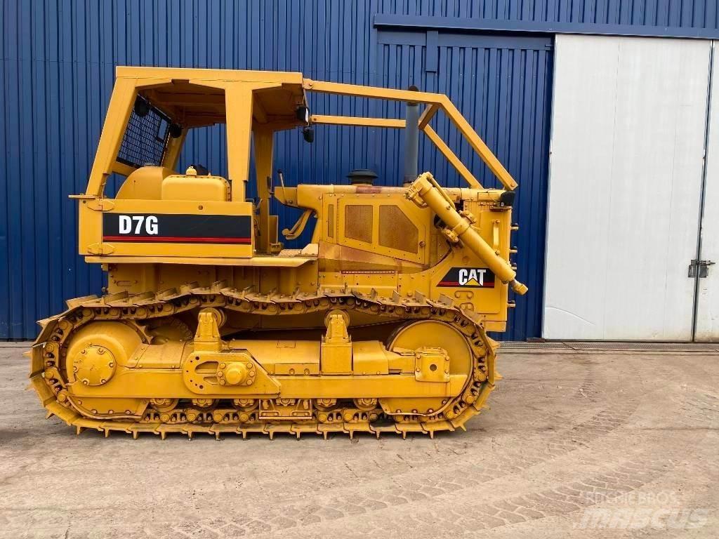 CAT D 7 G Pásové dozery
