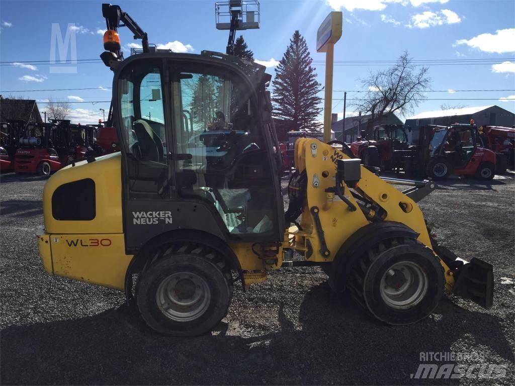 Wacker Neuson WL30 Kolové nakladače