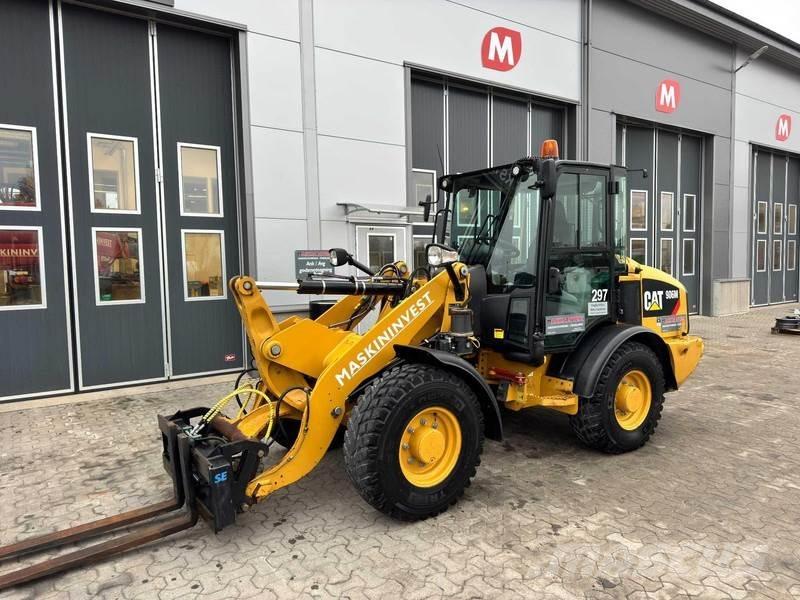 CAT 906M Cat 906M Kolové nakladače